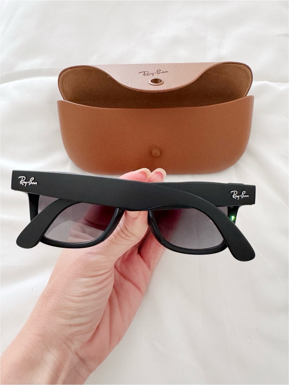 Ray-Ban META Black Polarized Sunglasses - Picture 4 of 6